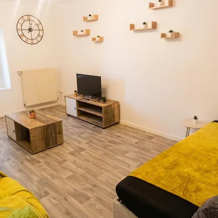 Appartement L'escale Pro-pratique, Confortable , équipé- Proches Des Voies Rapides Et Stationnement Gratuit