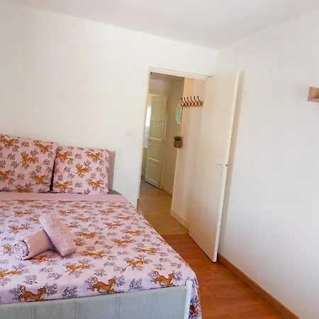 Appartement L'escale Pro-pratique, Confortable , équipé- Proches Des Voies Rapides Et Stationnement Gratuit *