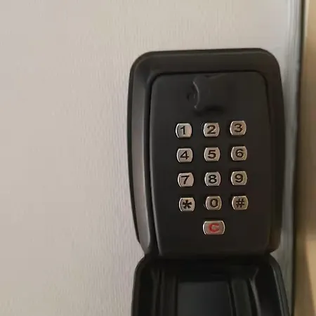Appartement L'escale Pro-pratique, Confortable , équipé- Proches Des Voies Rapides Et Stationnement Gratuit